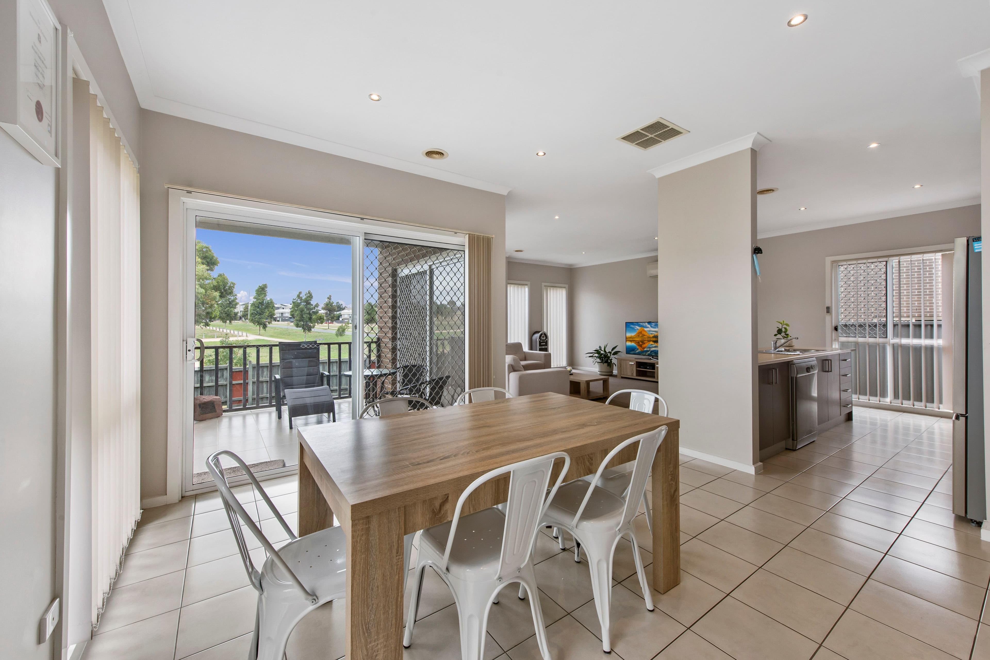 55 Olsen Retreat, Caroline Springs VIC 3023, Caroline Springs - Thumbnail 5