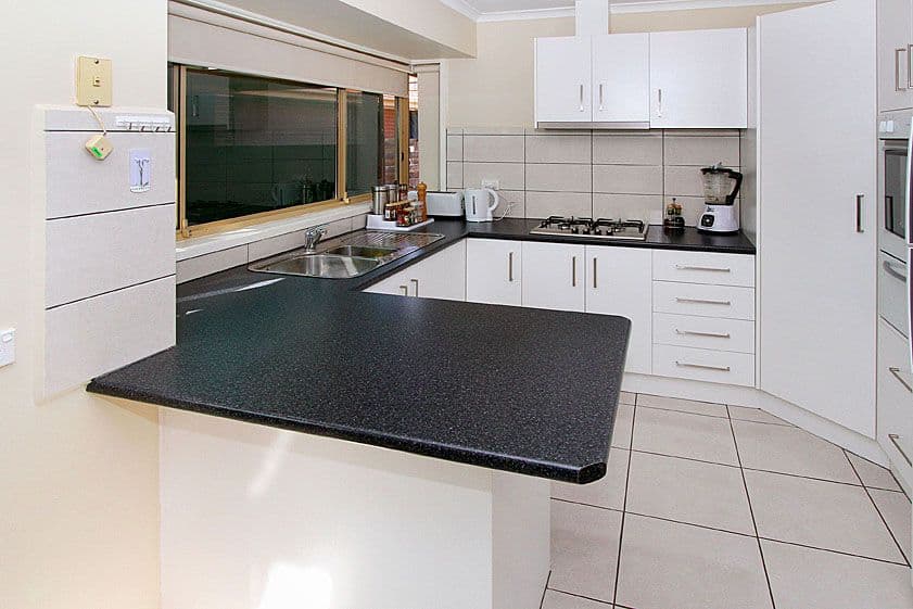 1 Somers Close, MILL PARK VIC 3082, Mill Park - Thumbnail 2
