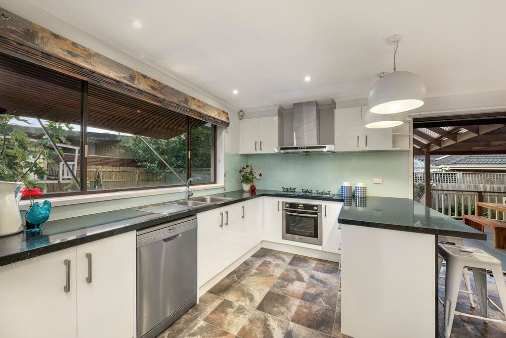25 Highfield Road, Doncaster East VIC 3109, Doncaster East - Thumbnail 3