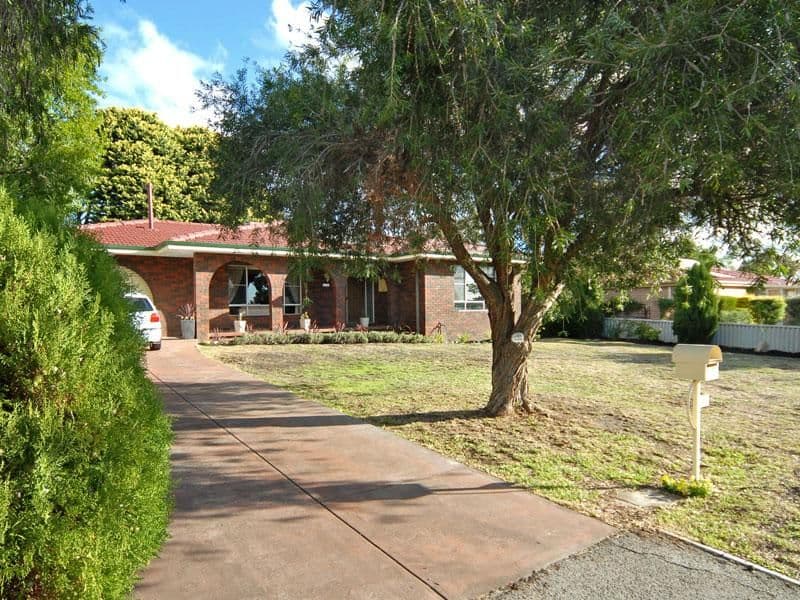 32 Anthony Street, LESMURDIE WA 6076, Lesmurdie - Thumbnail 2