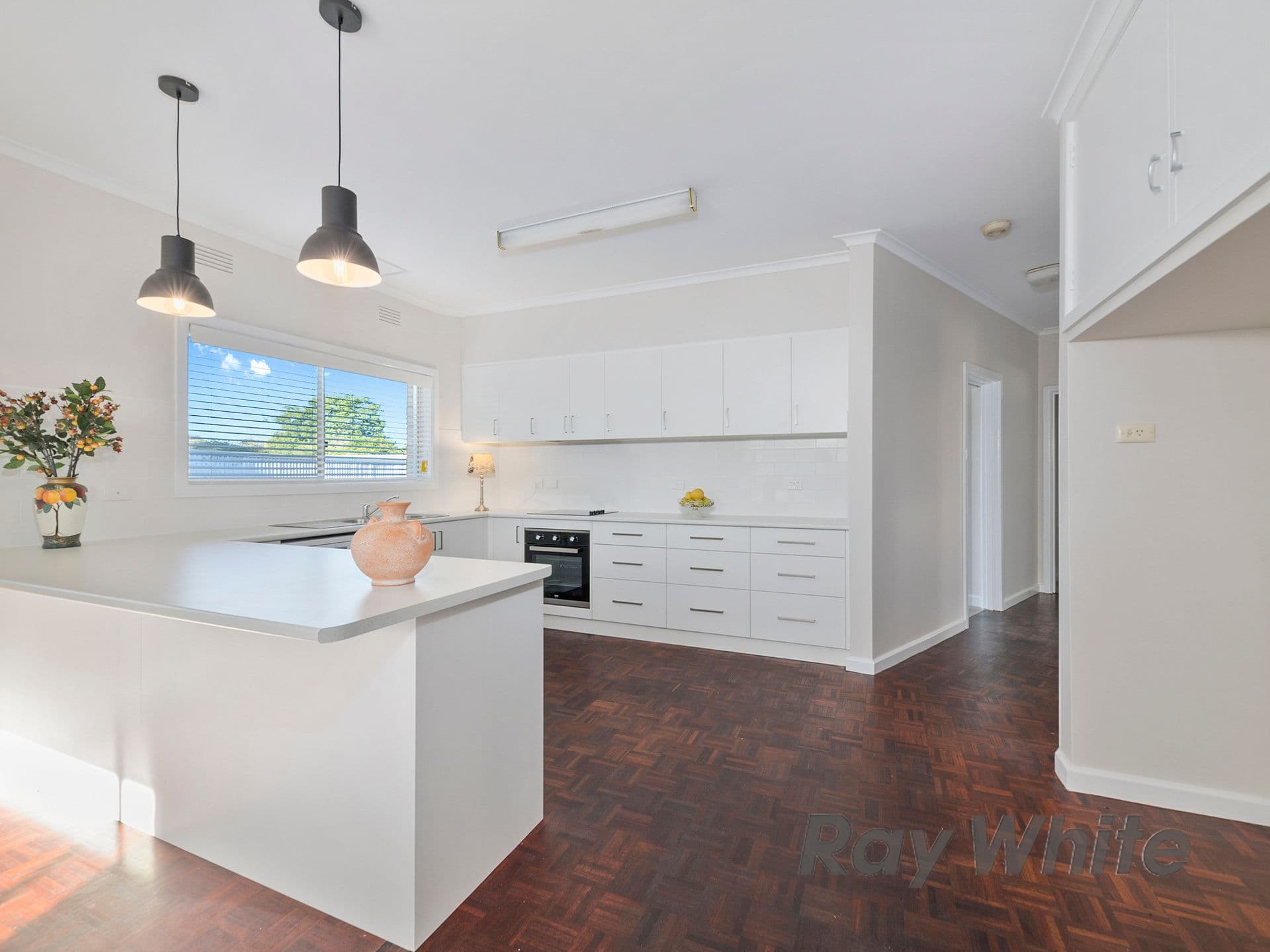 30 Parkview Parade, Benalla VIC 3672, Benalla - Thumbnail 2