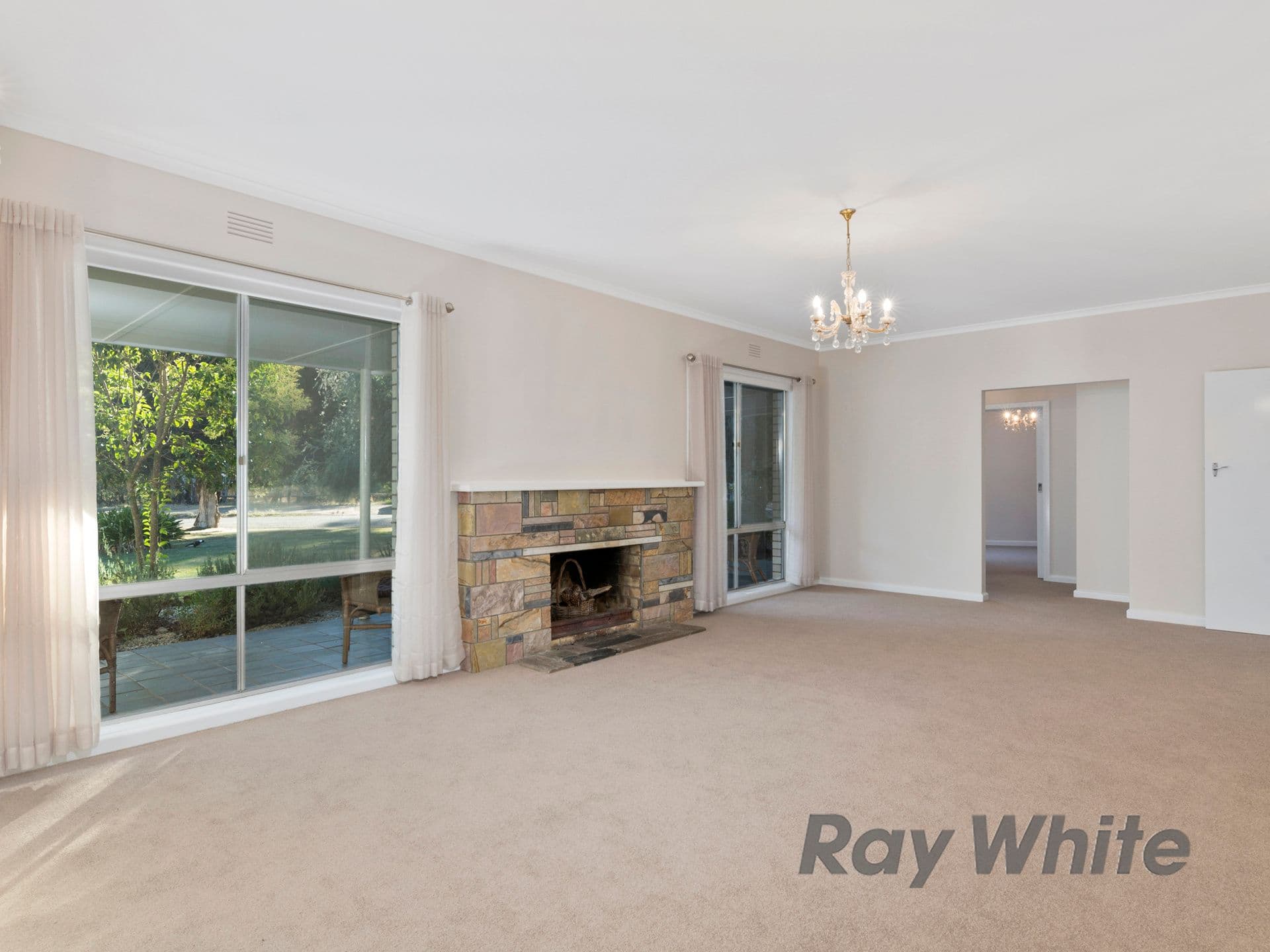 30 Parkview Parade, Benalla VIC 3672, Benalla - Thumbnail 3