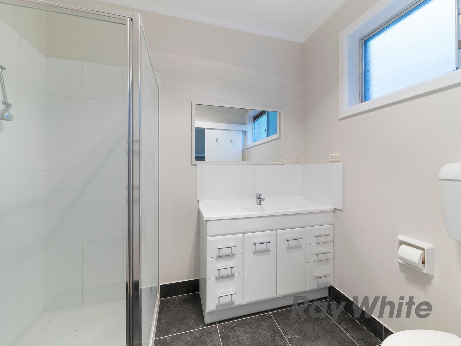 30 Parkview Parade, Benalla VIC 3672, Benalla - Thumbnail 5