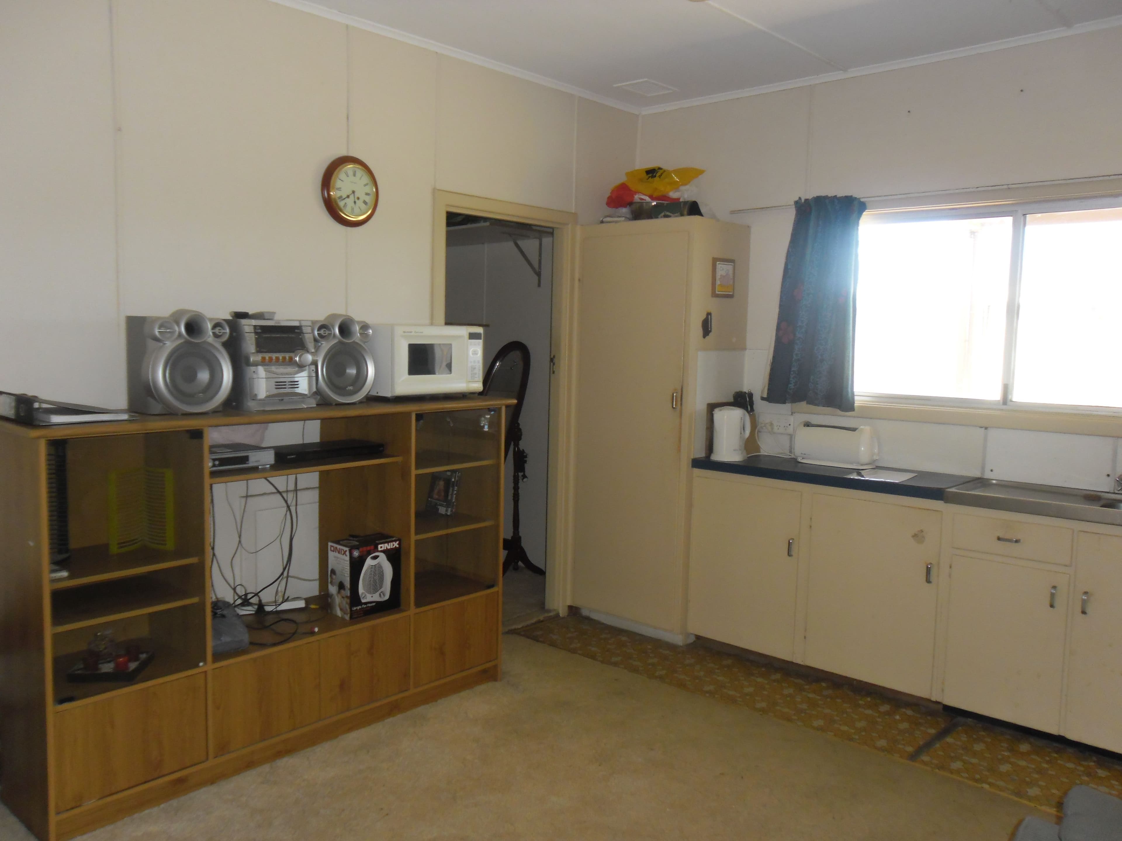 9 Railway Avenue, Carnamah WA 6517, Carnamah - Thumbnail 2