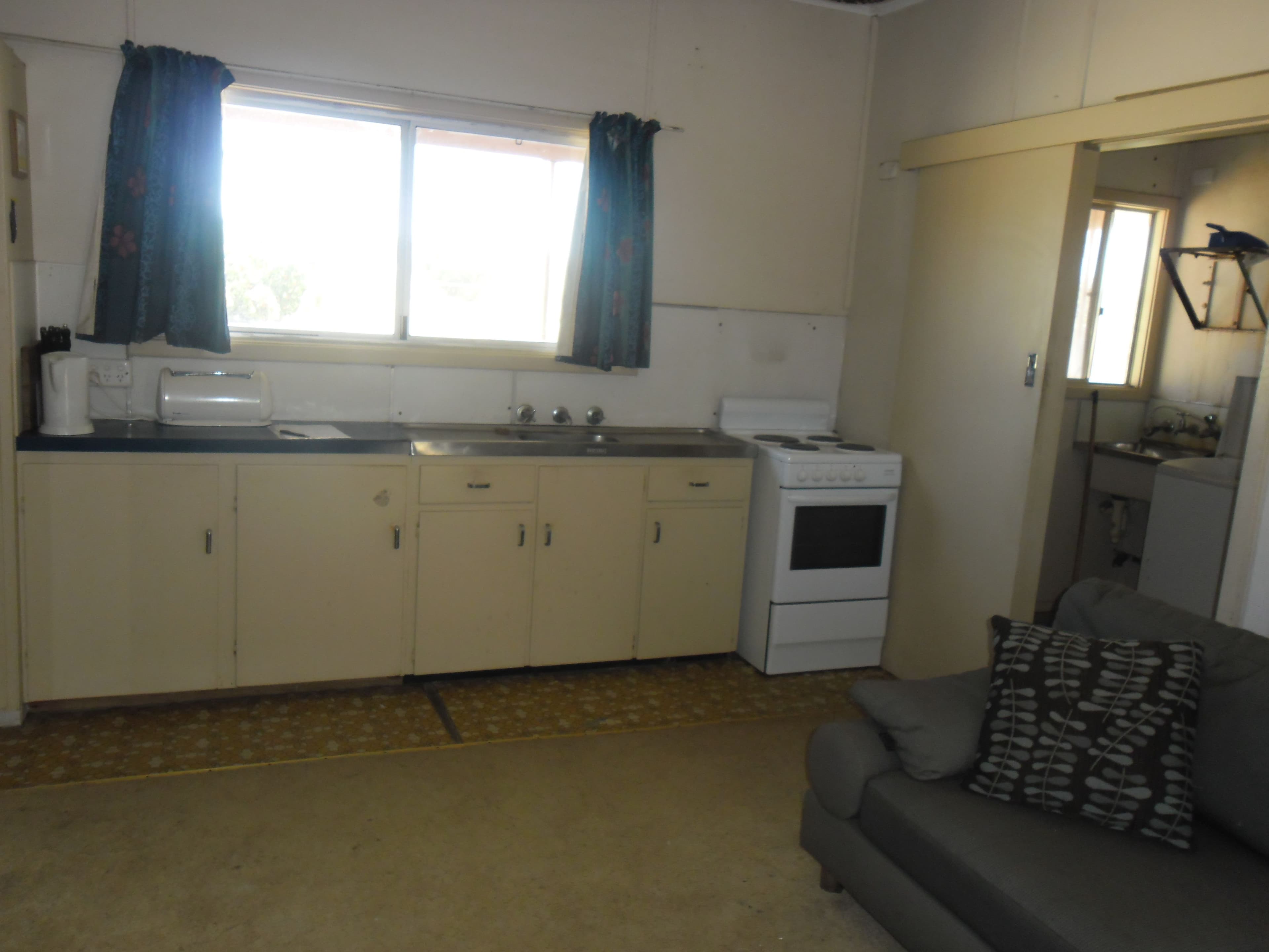 9 Railway Avenue, Carnamah WA 6517, Carnamah - Thumbnail 6