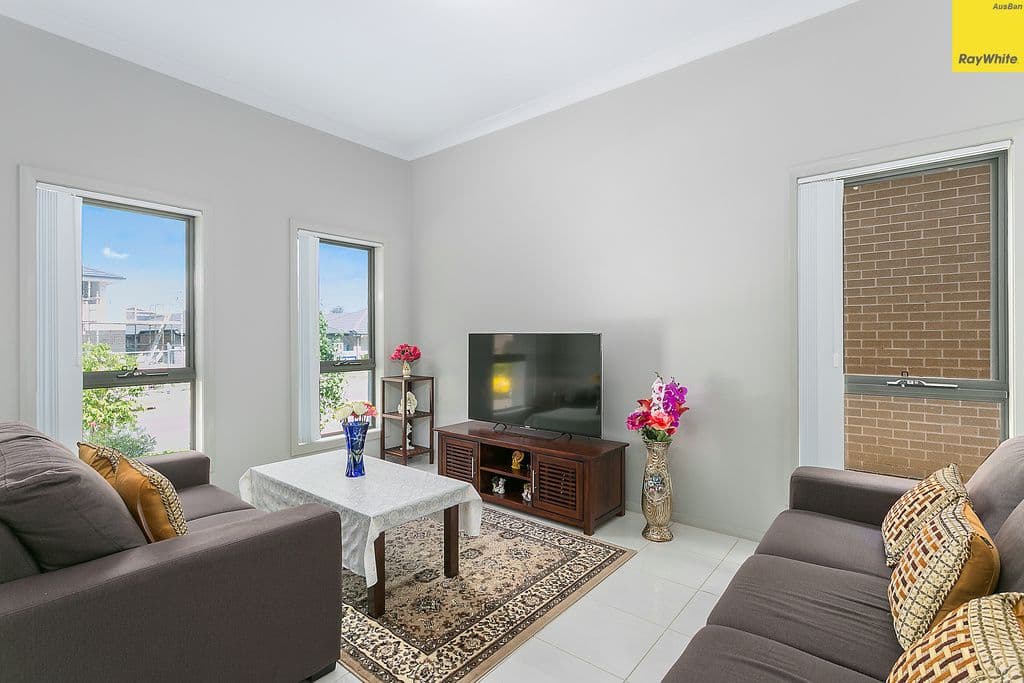 .32 Fishburn Street, JORDAN SPRINGS NSW 2747, Jordan Springs - Thumbnail 2