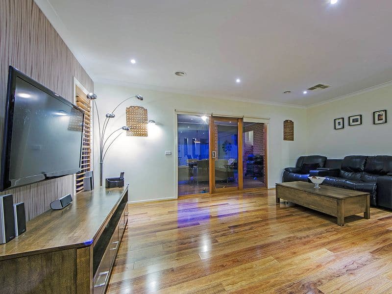 28 Parkvista Drive, Truganina VIC 3029, Truganina - Thumbnail 2
