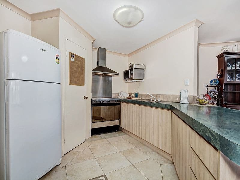 30 Casula Avenue, COODANUP WA 6210, Coodanup - Thumbnail 4