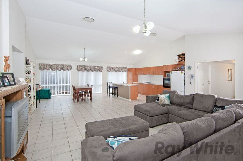 67 Mebbin Circuit, WOONGARRAH NSW 2259, Woongarrah - Thumbnail 2