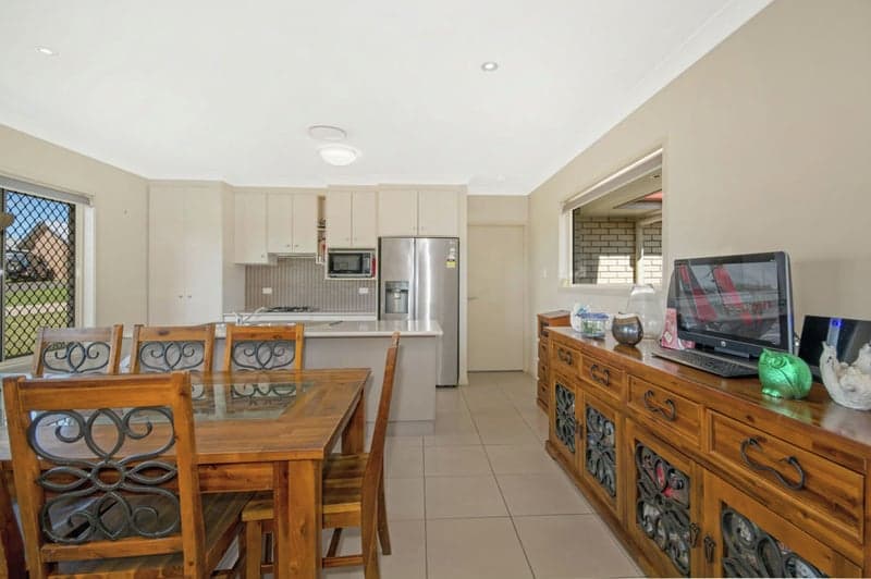 6 Silverbirch Court, Upper Caboolture - Thumbnail 4