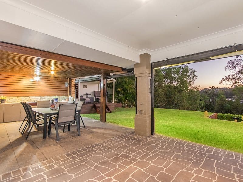 18 Huxley Court, Pacific Pines QLD 4211, Pacific Pines - Thumbnail 2