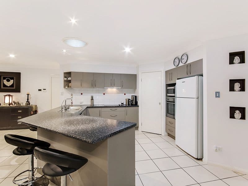 18 Huxley Court, Pacific Pines QLD 4211, Pacific Pines - Thumbnail 6