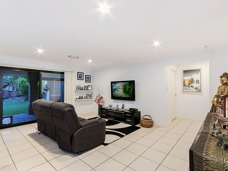 18 Huxley Court, Pacific Pines QLD 4211, Pacific Pines - Thumbnail 8