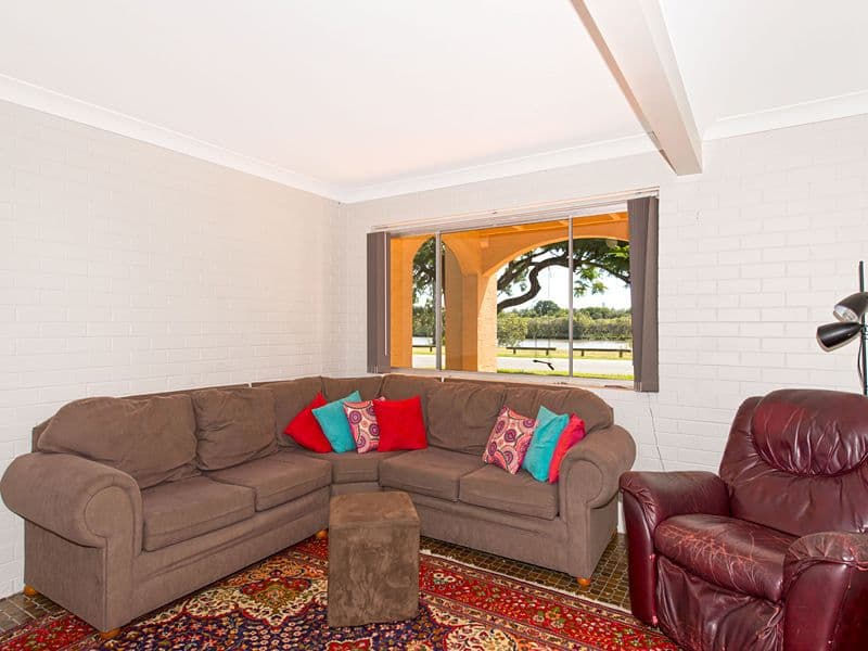 83 Nadine Street, GRACEVILLE QLD 4075, Graceville - Thumbnail 7