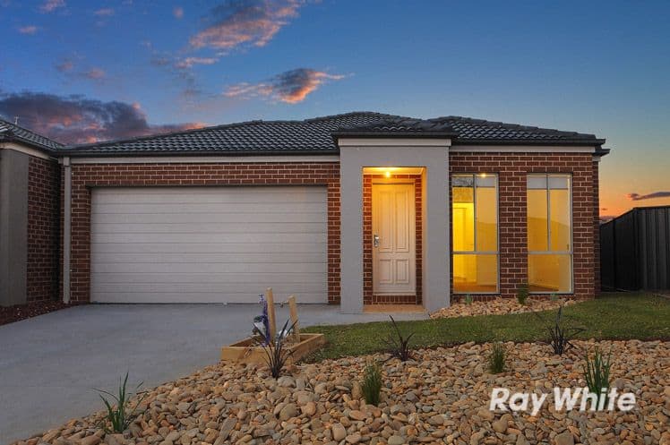 10 Camolina Way, Clyde North VIC 3978, Clyde North - Image 1