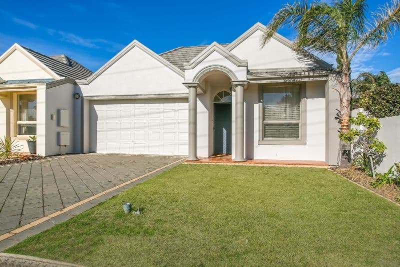 4 Edwin Street, West Lakes Shore SA 5020, West Lakes Shore - Image 1