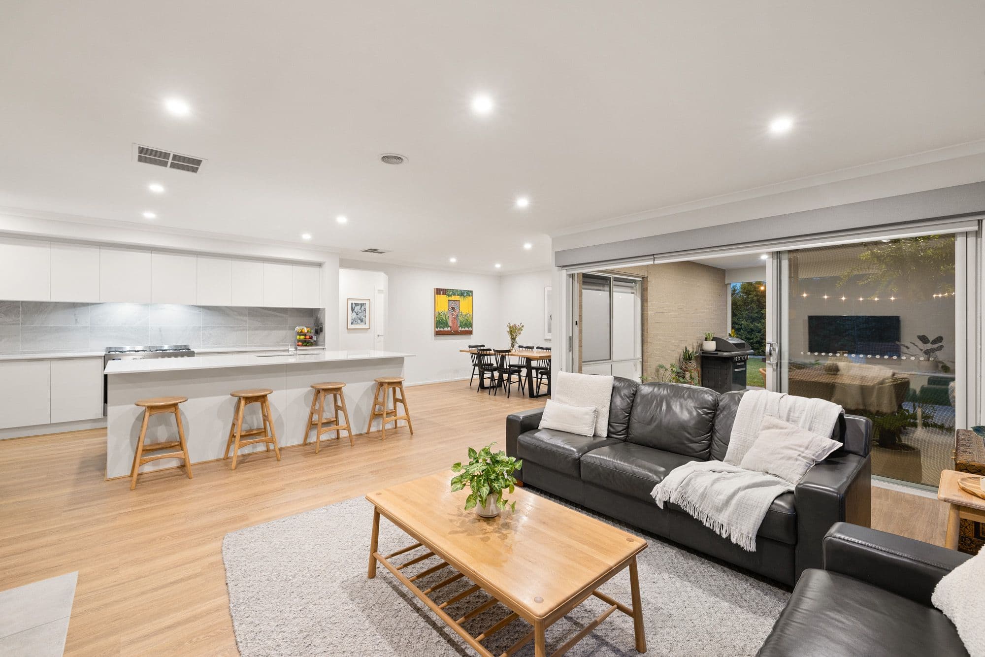 18 Buckland Circuit, Werribee VIC 3030, Werribee - Thumbnail 7