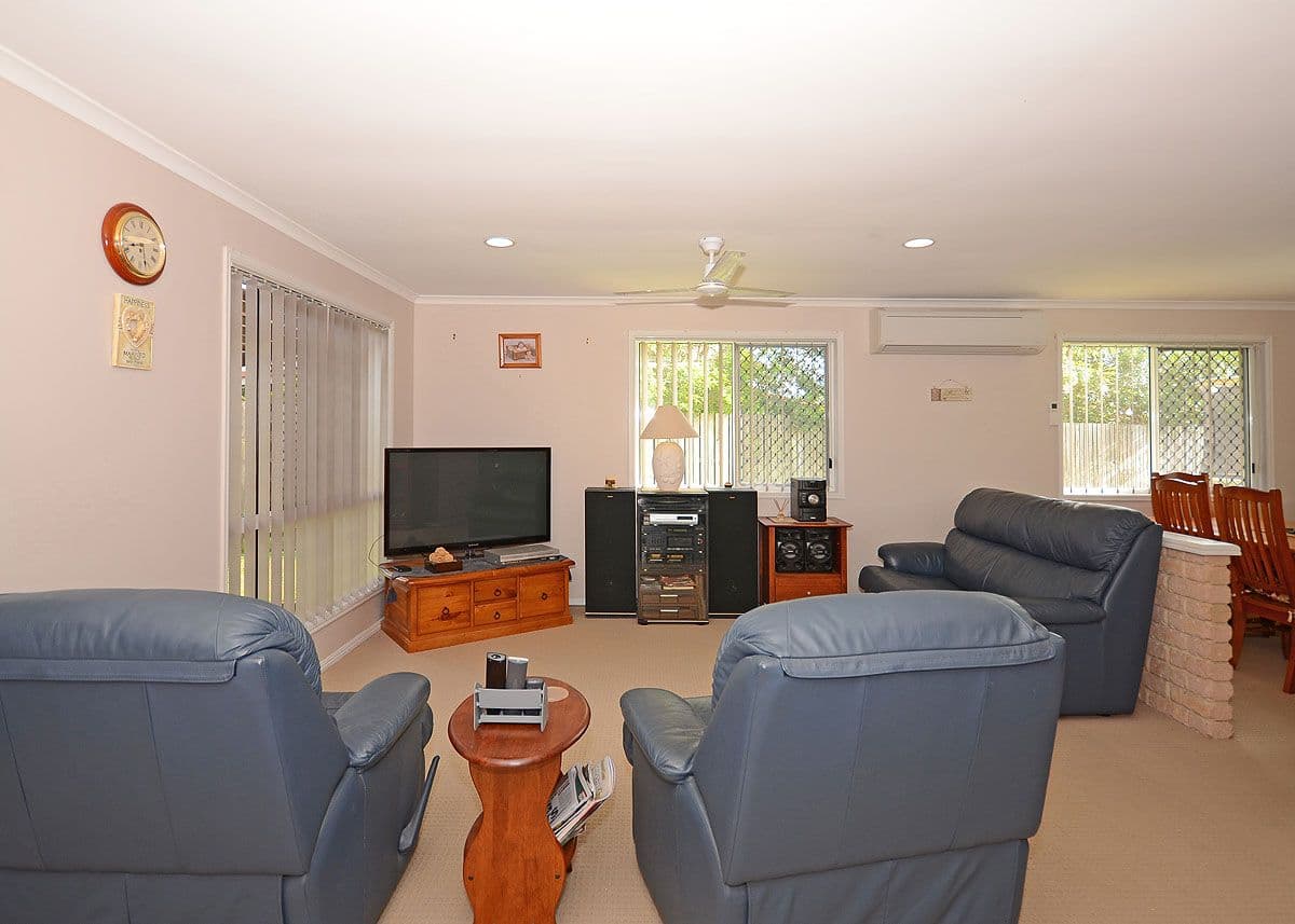9 Trisha Court, SCARNESS QLD 4655, Scarness - Thumbnail 2