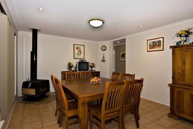 4 Brookton Avenue, HIGHFIELDS QLD 4352, Highfields - Thumbnail 3