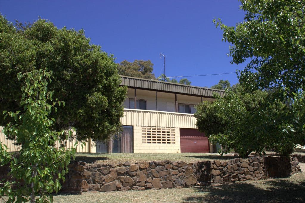8 Hagan Avenue, Coonabarabran - Image 1