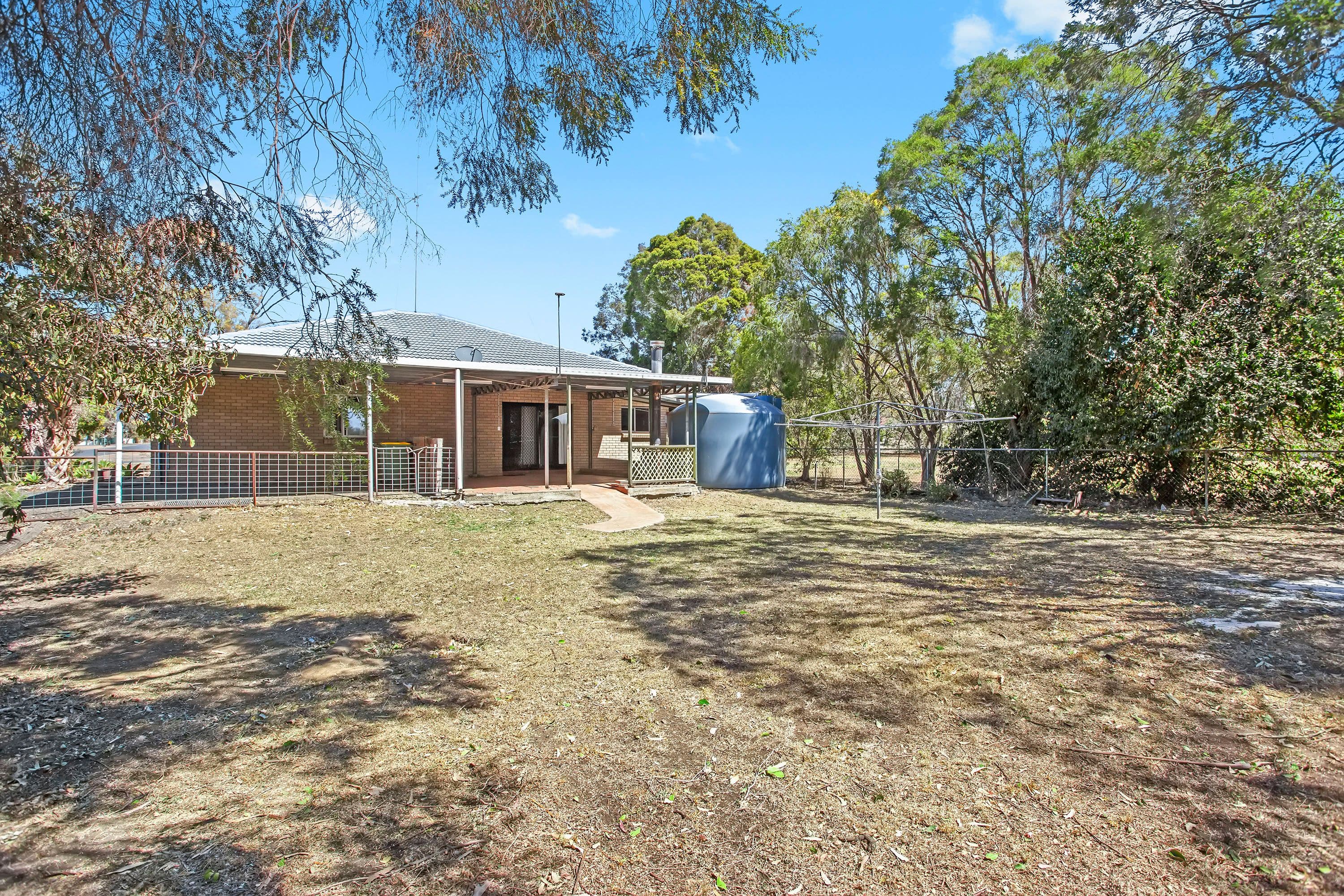 19 Bayley Street, Pittsworth QLD 4356, Pittsworth - Thumbnail 8