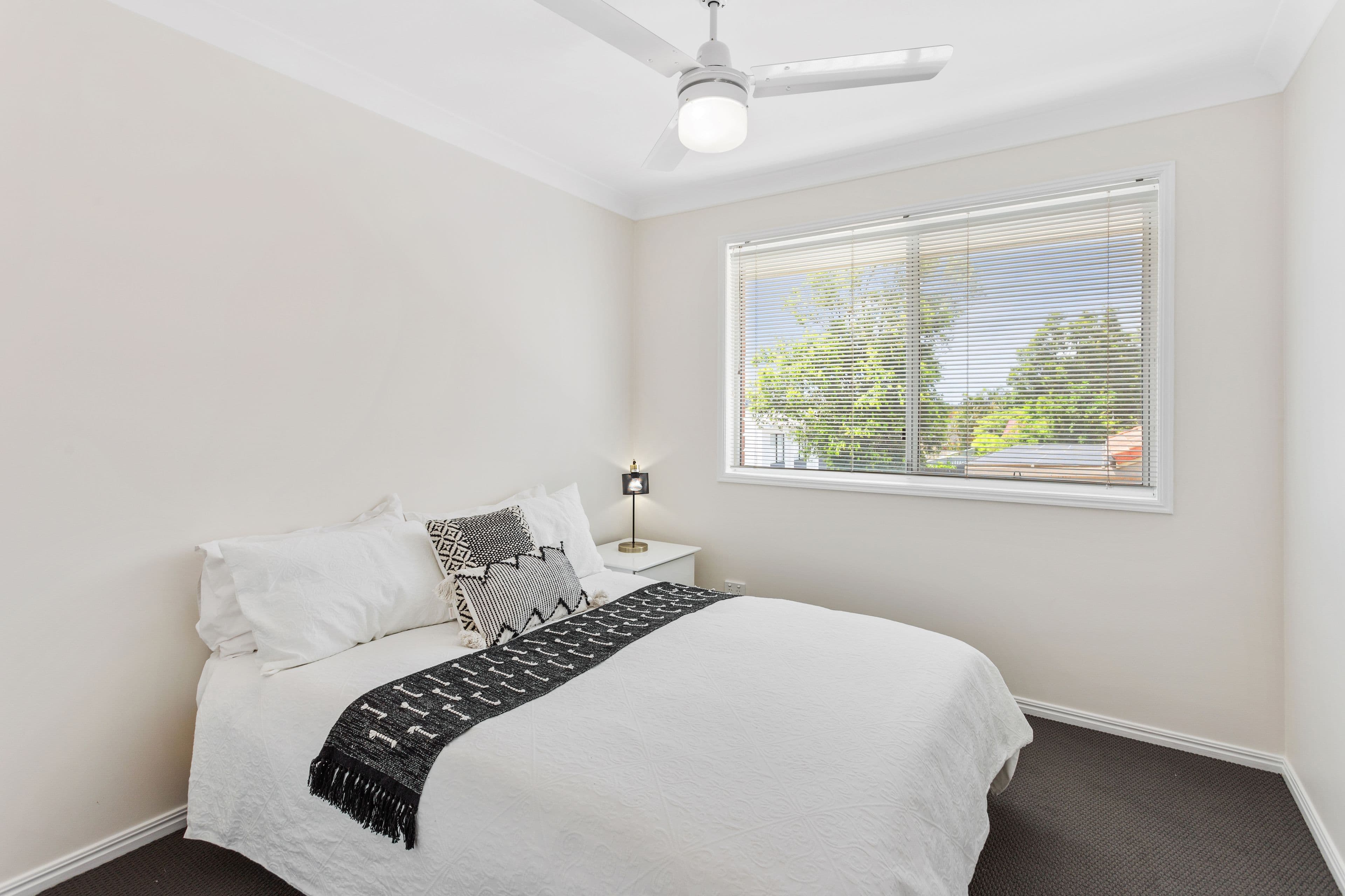 27 Ashbourne Terrace, Biggera Waters QLD 4216, Biggera Waters - Thumbnail 7