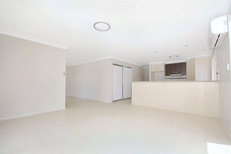 11 Hillside Street, NEWTOWN QLD 4350, Newtown - Thumbnail 3