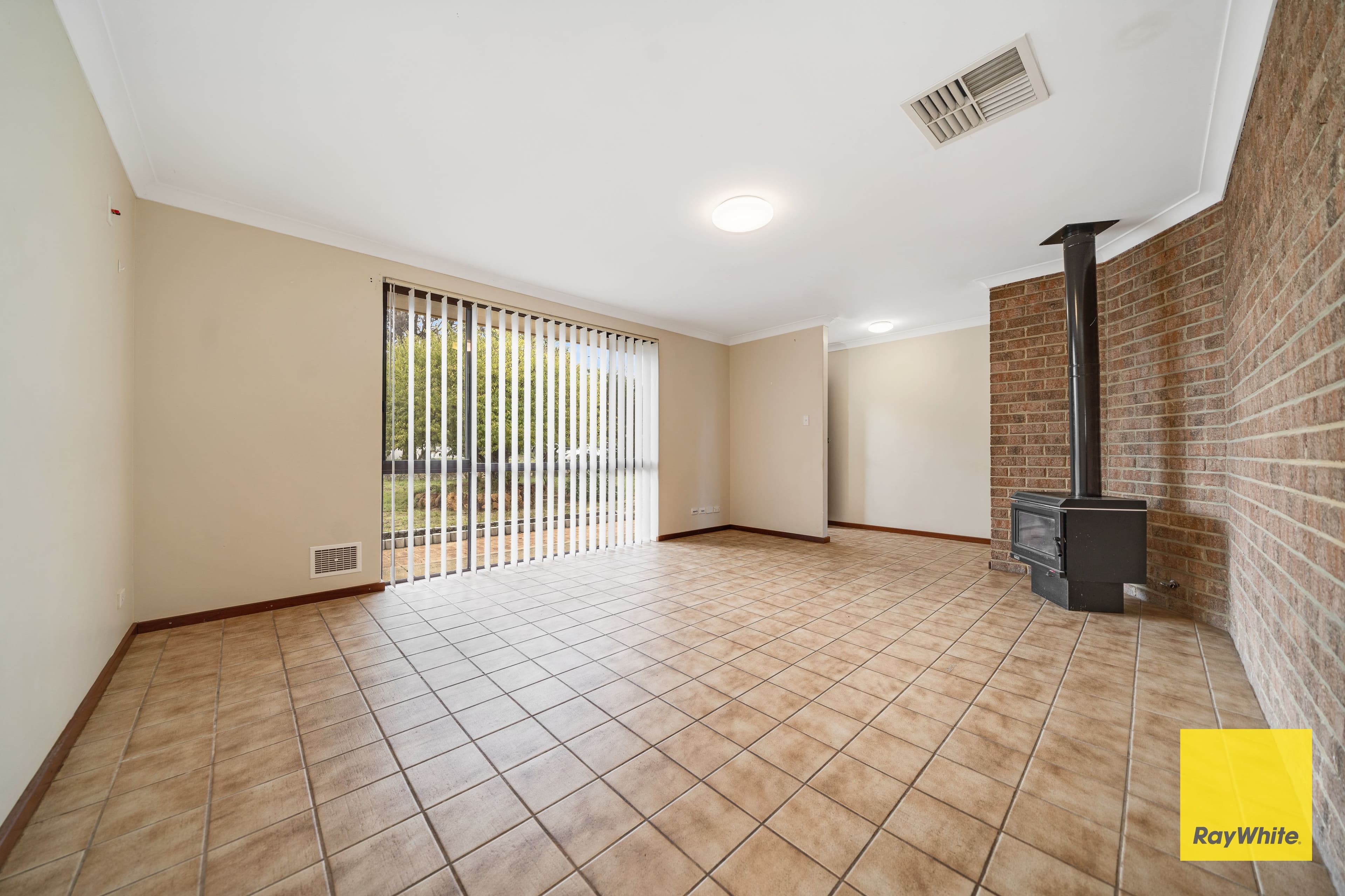 11 Ambleside Close, Balga WA 6061, Balga - Thumbnail 3