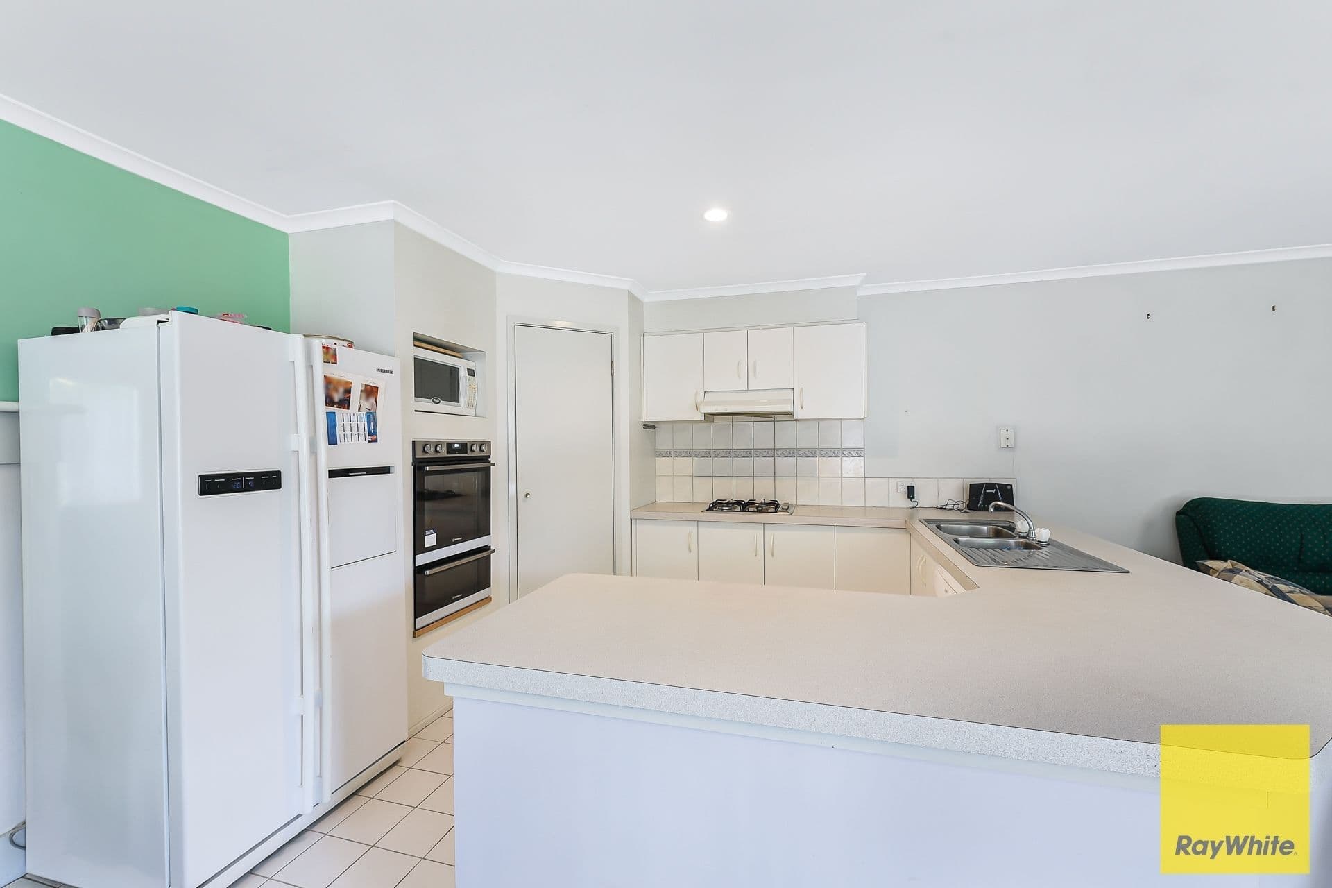 16 Claremont Glen, Berwick VIC 3806, Berwick - Thumbnail 3