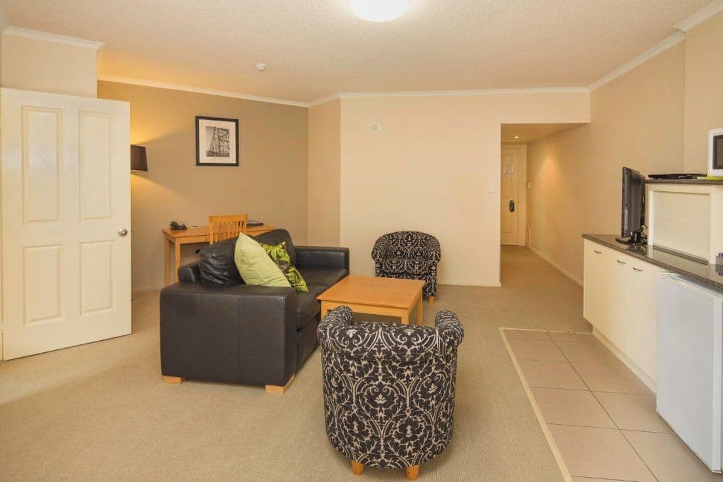 36 Rotherham Street, KANGAROO POINT QLD 4169, Kangaroo Point - Thumbnail 2