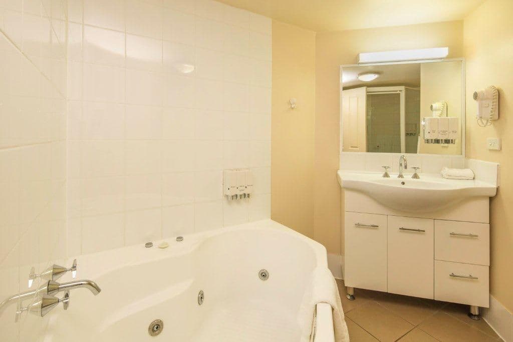 36 Rotherham Street, KANGAROO POINT QLD 4169, Kangaroo Point - Thumbnail 5