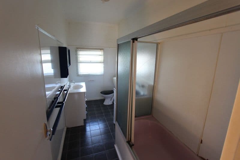 172 Alfred Street, Charleville QLD 4470, Charleville - Thumbnail 4