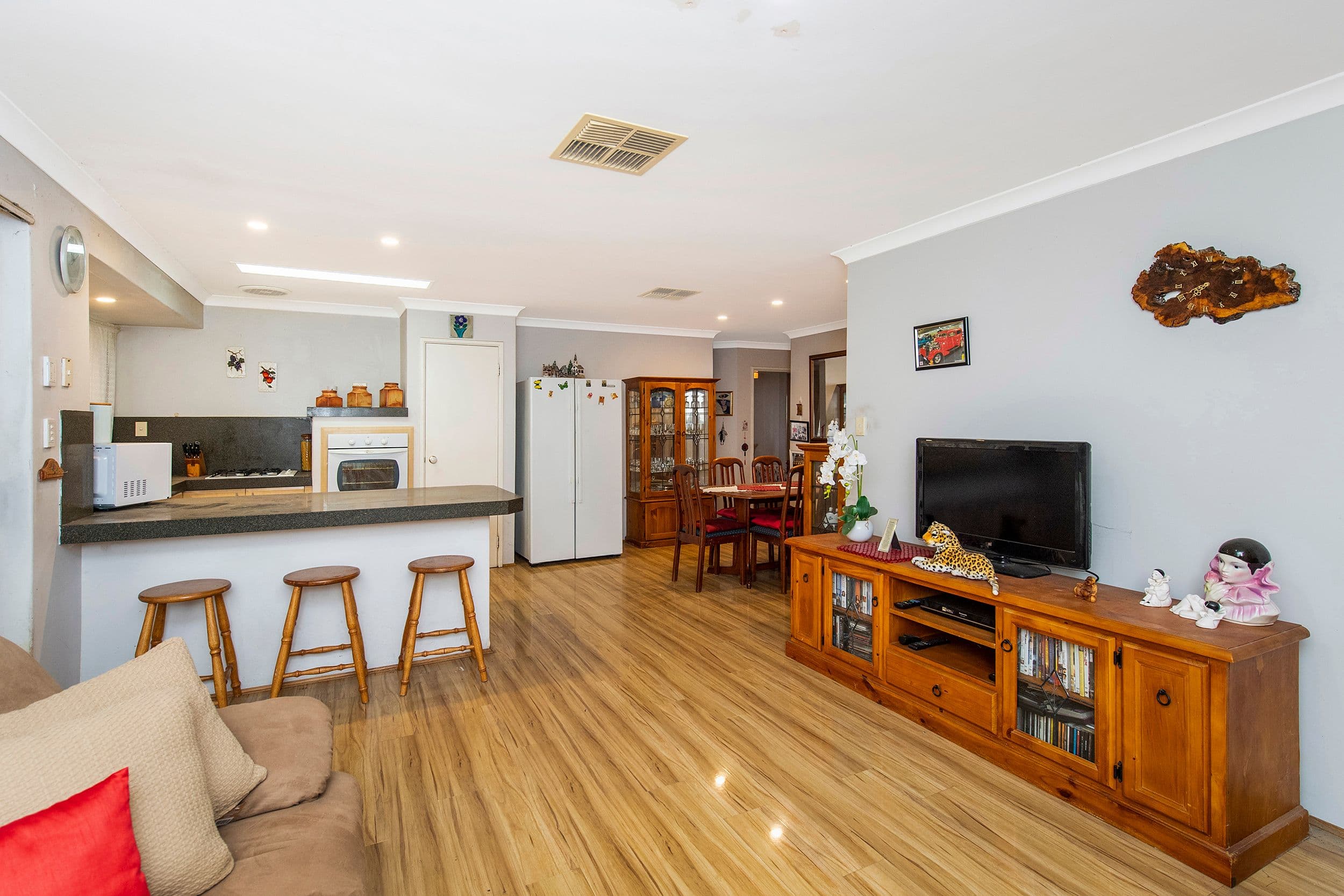 1 Rothesay Court, Cooloongup WA 6168, Cooloongup - Thumbnail 3