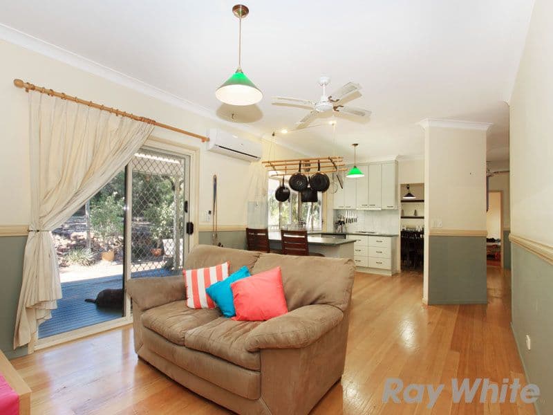 4 Mareeba Court, ARANA HILLS QLD 4054, Arana Hills - Thumbnail 6