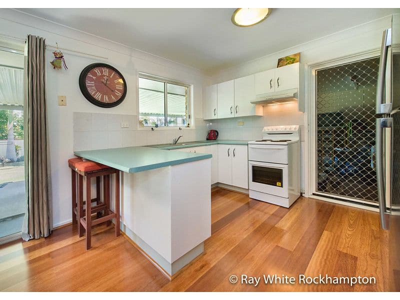 16 Brosnan Crescent, PARKHURST QLD 4702, Parkhurst - Thumbnail 6