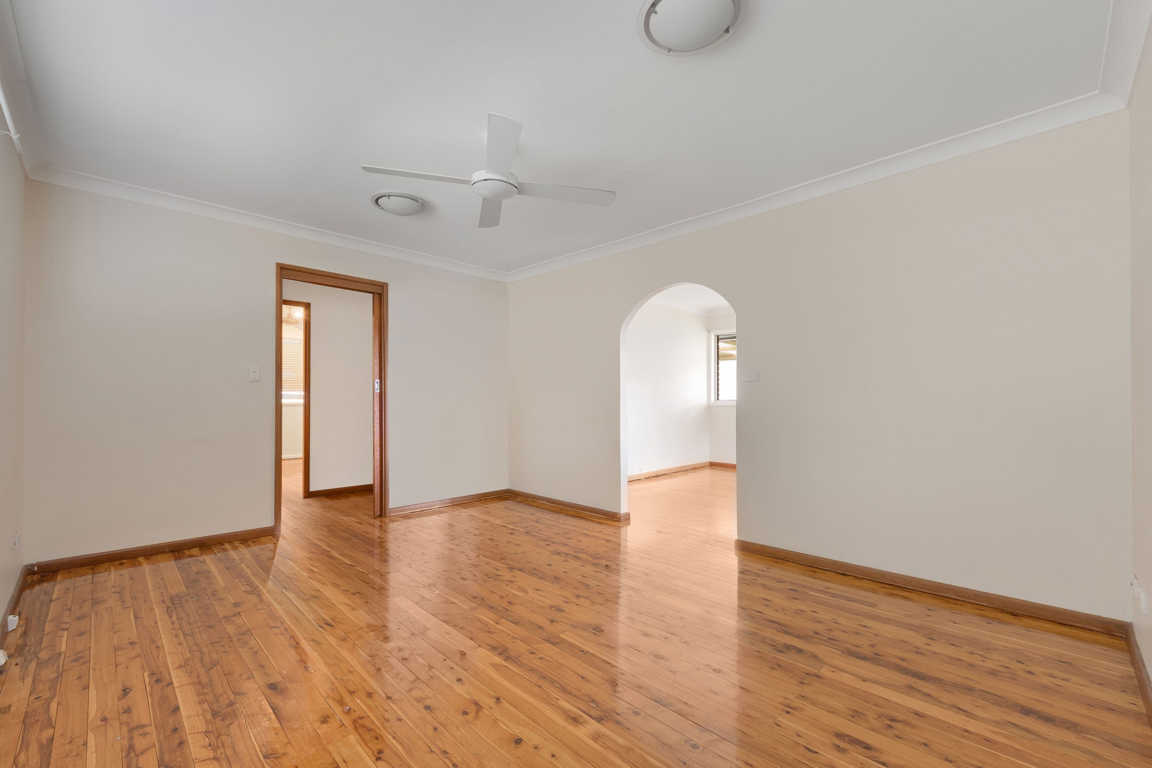 2 Wilfrid Street, Macquarie Fields - Thumbnail 4