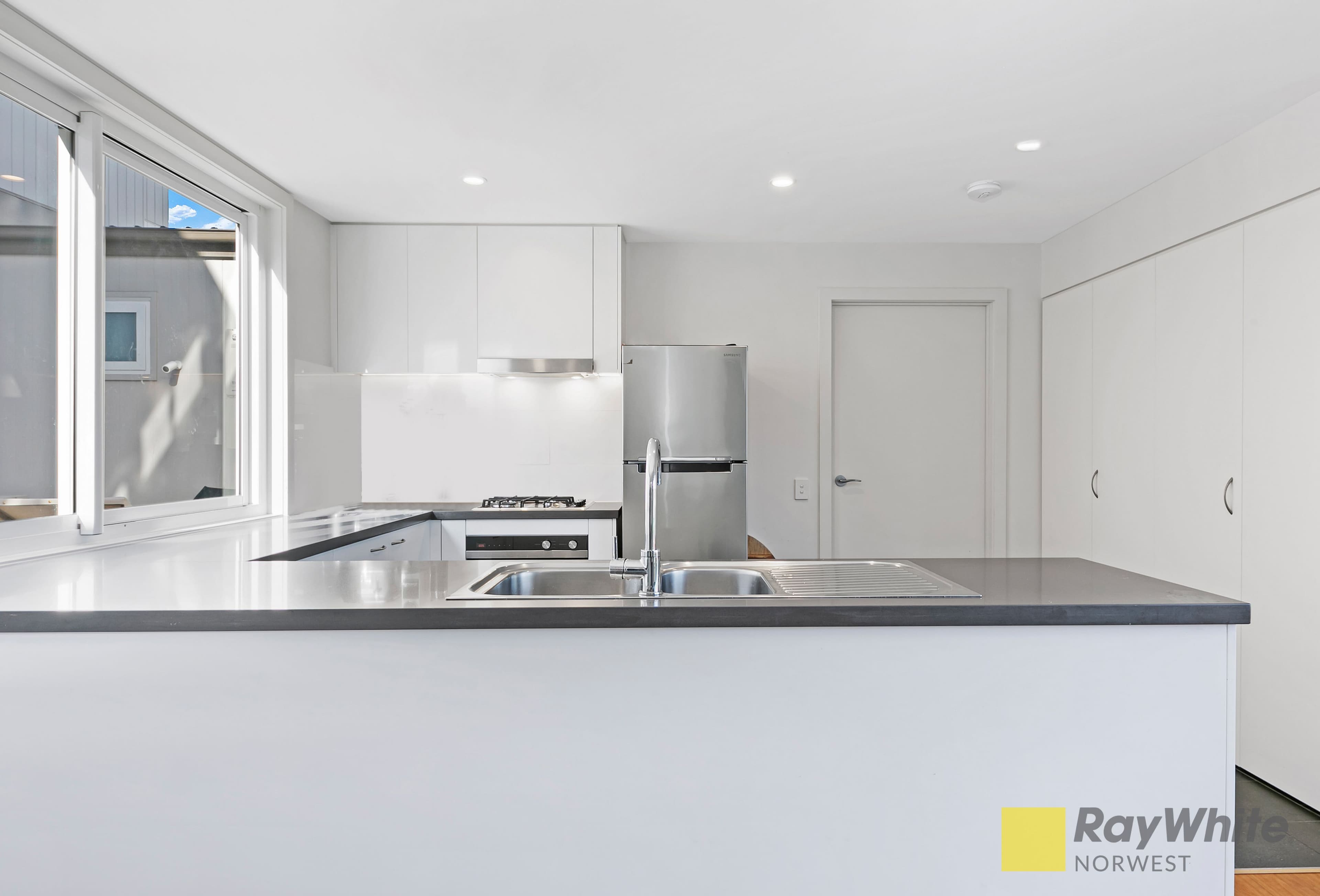 10 Chloe Circuit, NORWEST NSW 2153, Norwest - Thumbnail 2