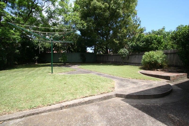 30 Earlwood Cresent, BARDWELL PARK NSW 2207, Bardwell Park - Thumbnail 7