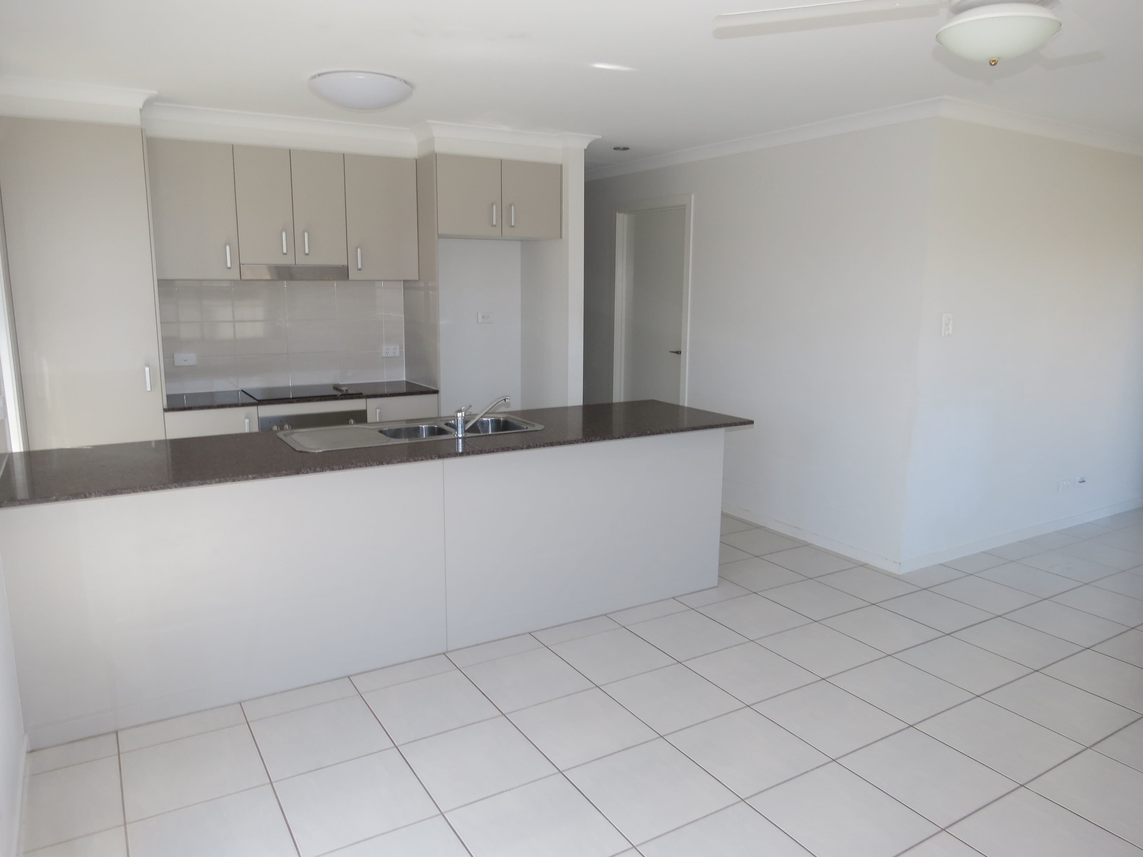 24 Amber Street, Emerald QLD 4720, Emerald - Thumbnail 7