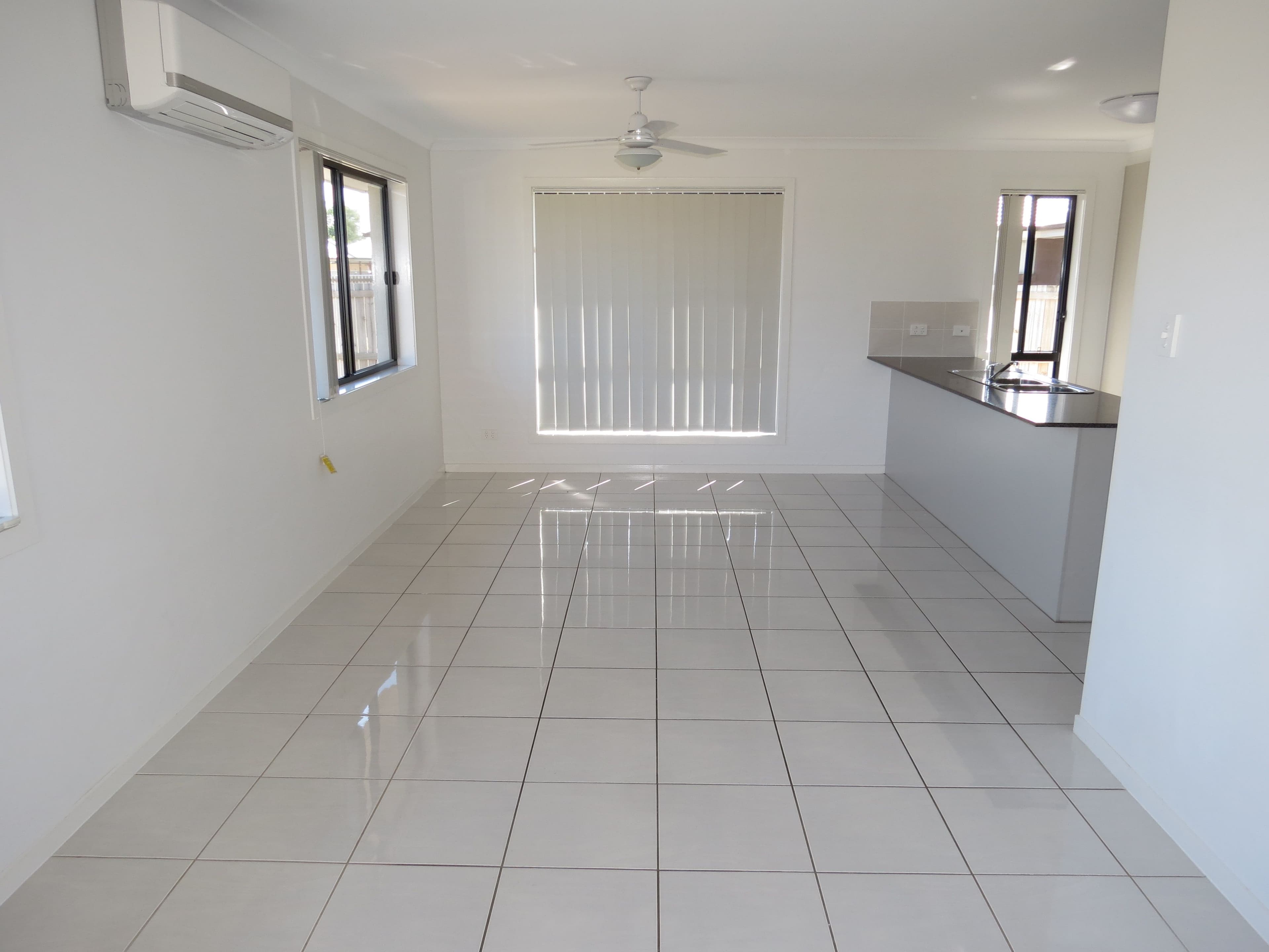 24 Amber Street, Emerald QLD 4720, Emerald - Thumbnail 8