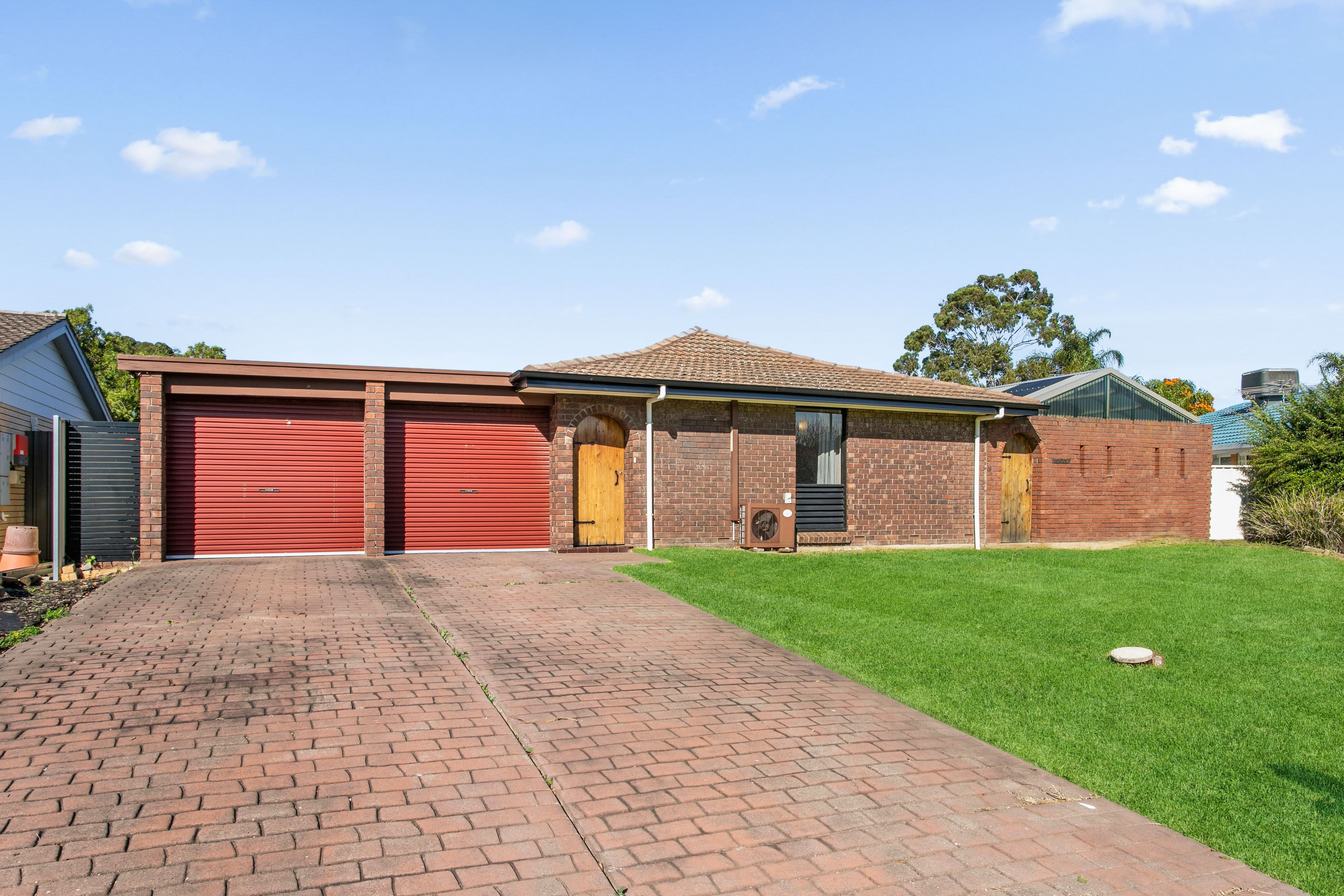 8 Anne Court, Happy Valley SA 5159, Happy Valley - Thumbnail 2