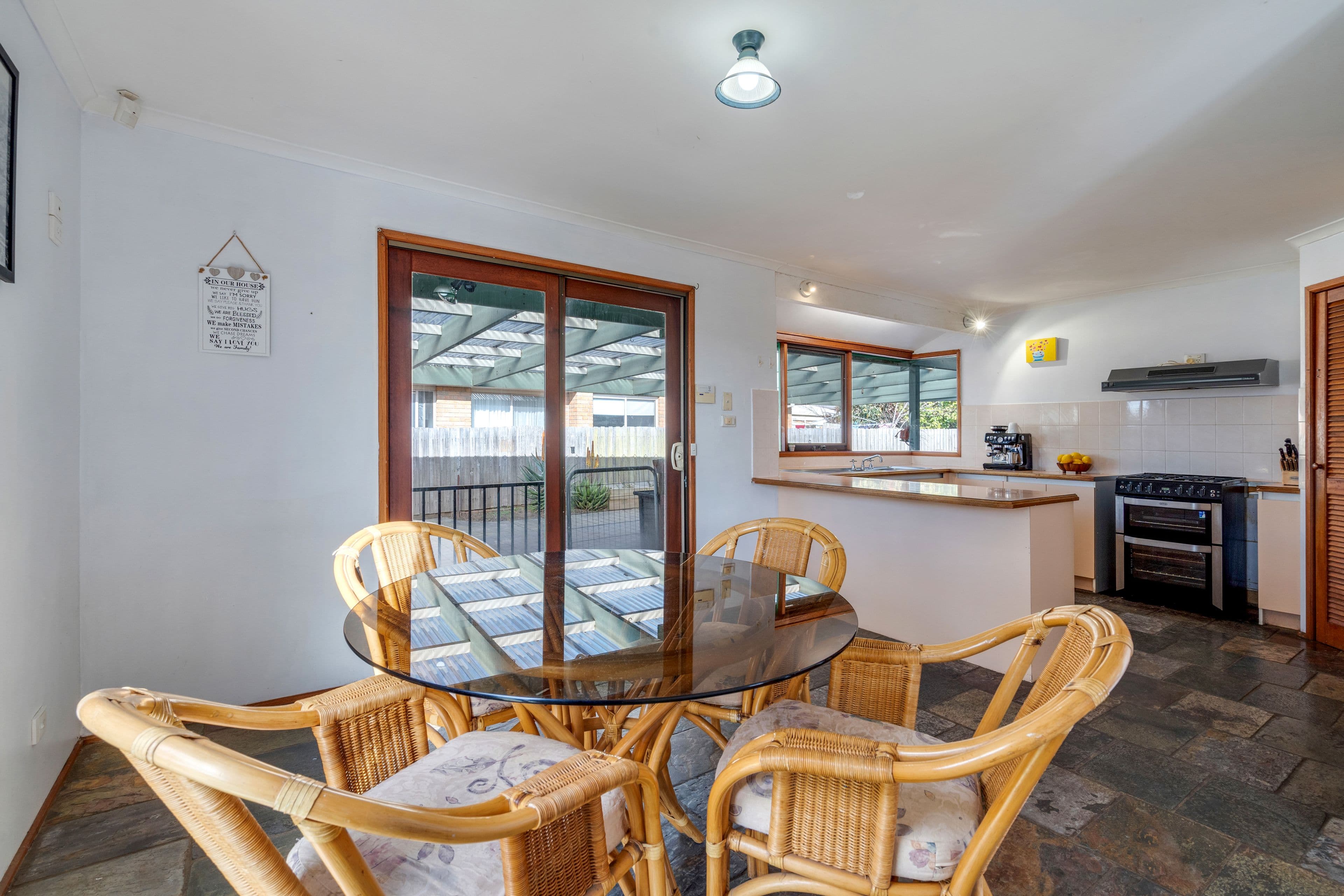 12 Princetown Avenue, Craigieburn VIC 3064, Craigieburn - Thumbnail 5