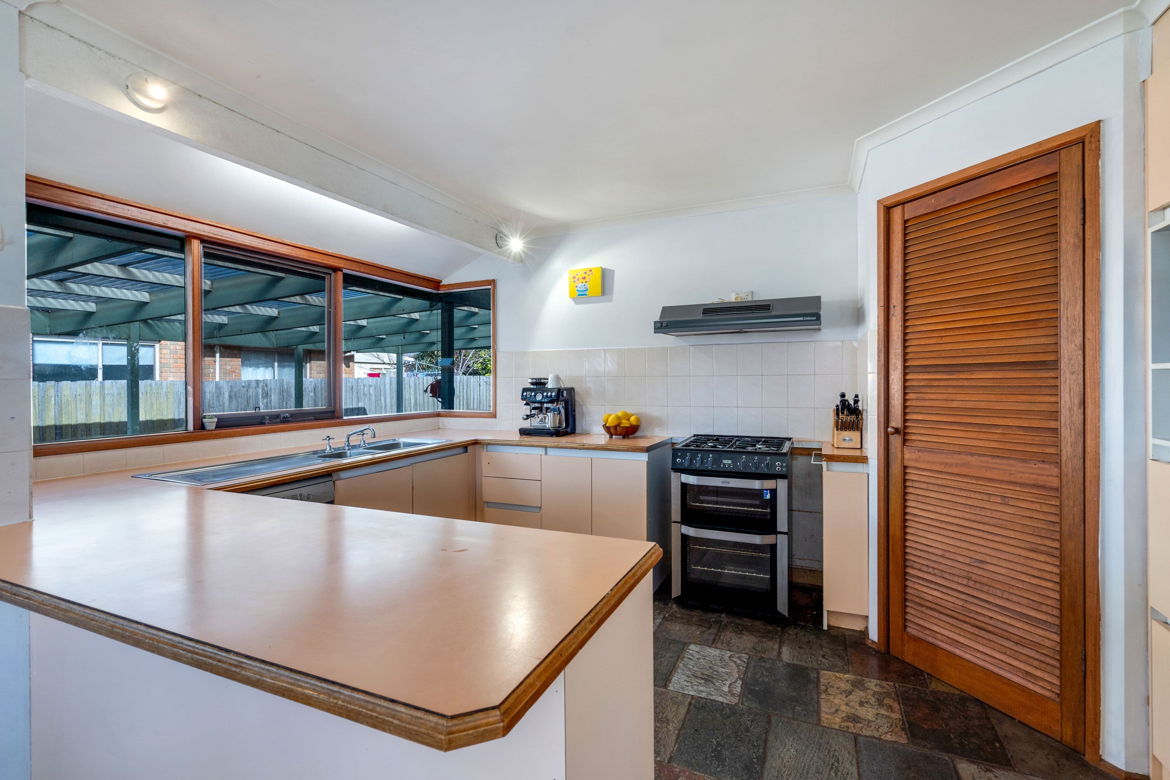 12 Princetown Avenue, Craigieburn VIC 3064, Craigieburn - Thumbnail 6