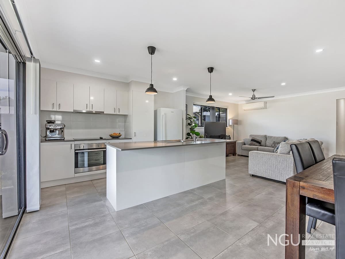 20 Wright Crescent, Flinders View QLD 4305, Flinders View - Thumbnail 4