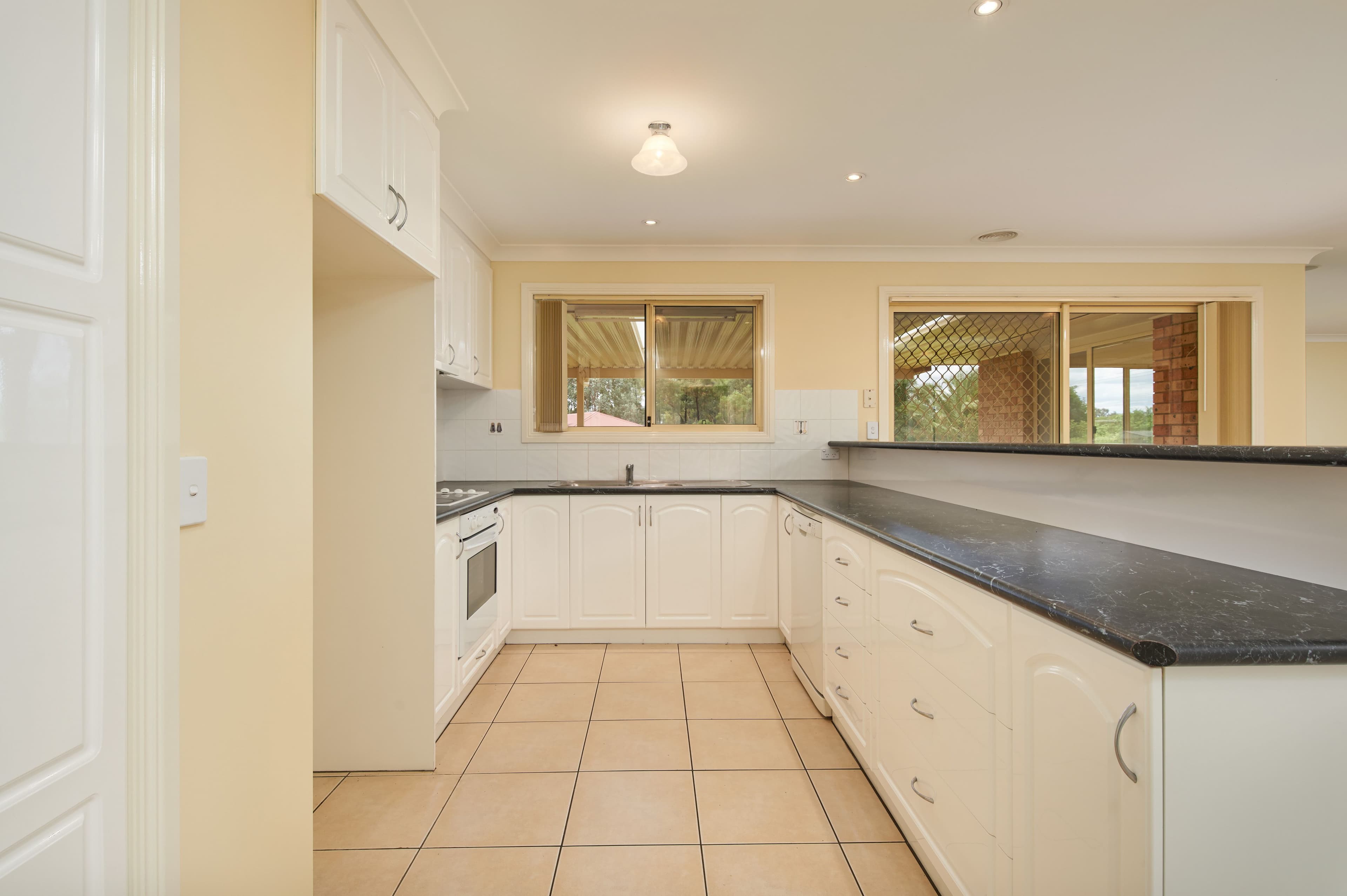 6 Yeomans Place, Kooringal NSW 2650, Kooringal - Thumbnail 6