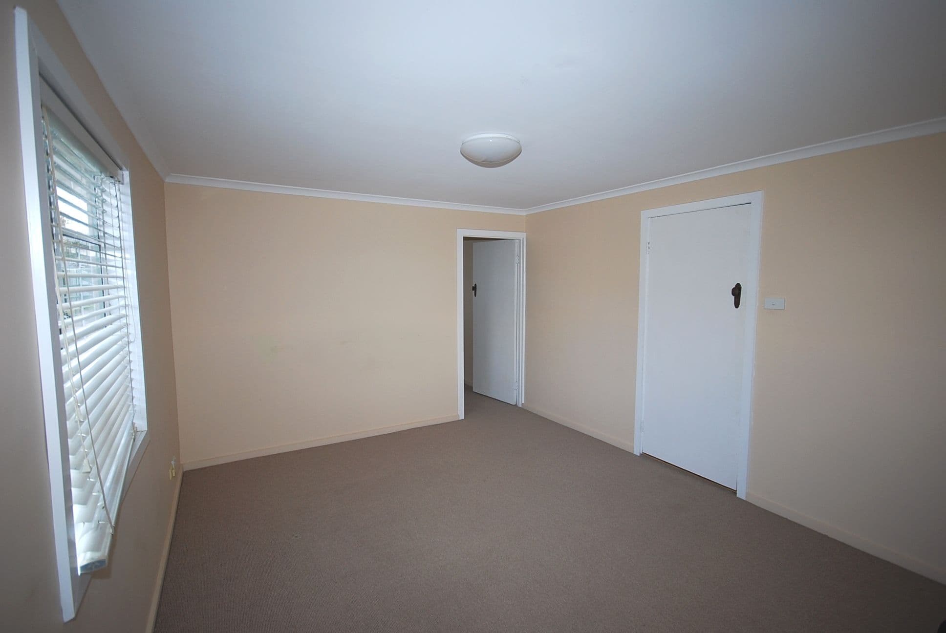 14 Oak Street, Wendouree VIC 3355, Wendouree - Thumbnail 2