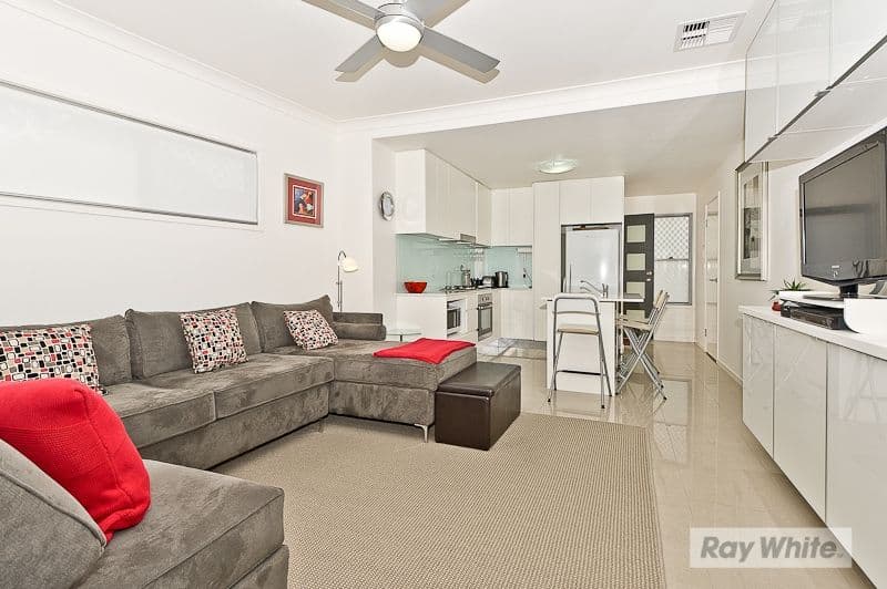 37 Gamelin Crescent, STAFFORD QLD 4053, Stafford - Thumbnail 2