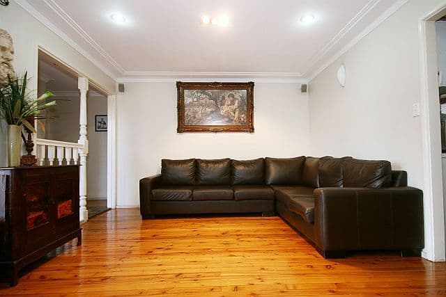 8 Faith Court, GEORGES HALL NSW 2198, Georges Hall - Thumbnail 3