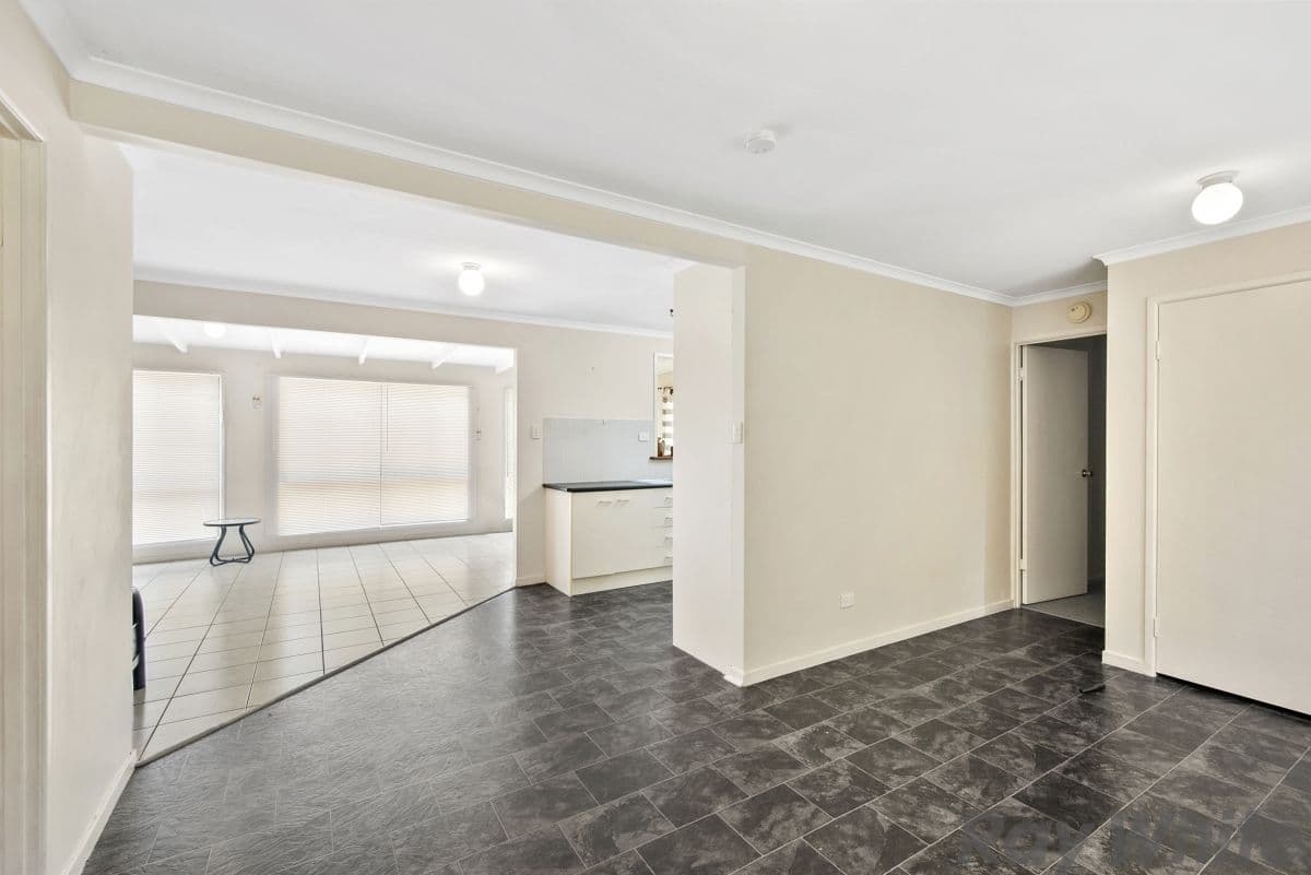 64 Leonie Street, Deception Bay QLD 4508, Deception Bay - Thumbnail 4