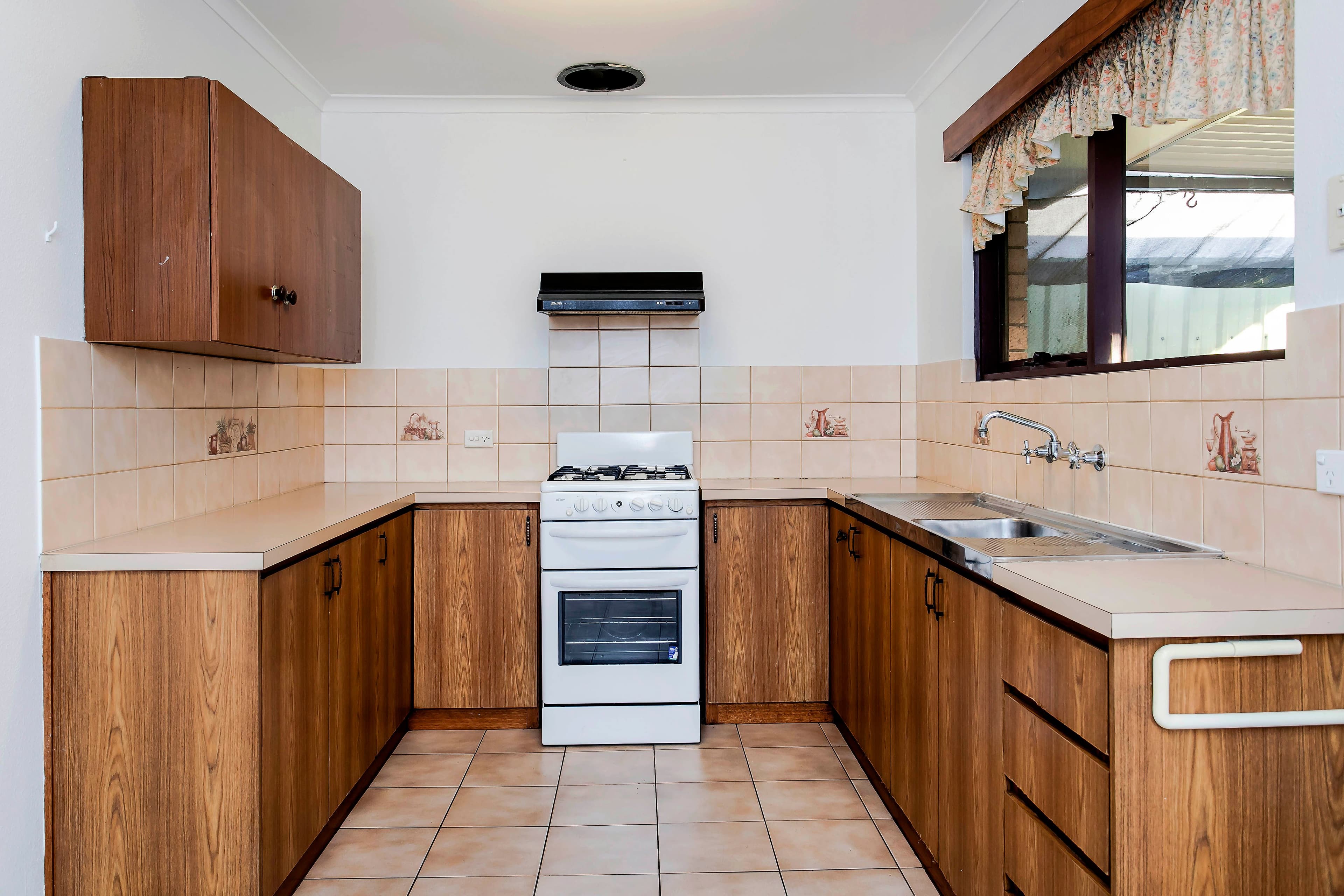 13 Kirk Street, Redwood Park SA 5097, Redwood Park - Thumbnail 6